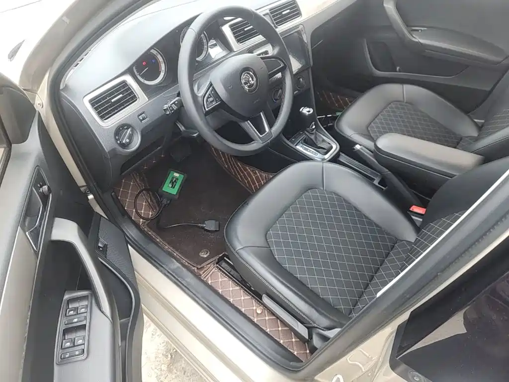 Skoda Rapid — миниатюра 16