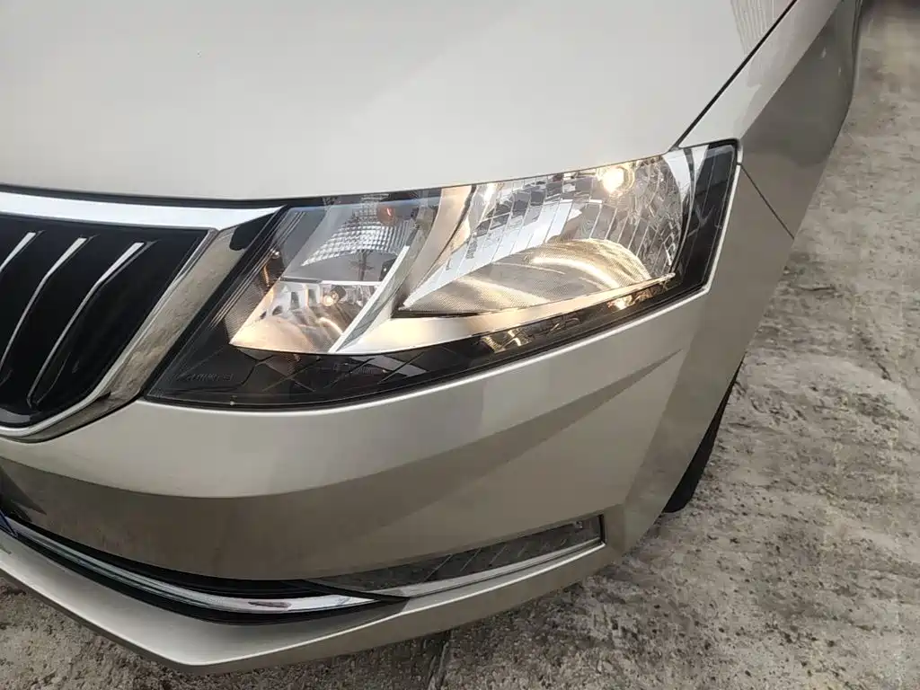 Skoda Rapid — миниатюра 24