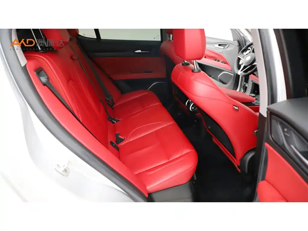Alfa Romeo Stelvio — миниатюра 8