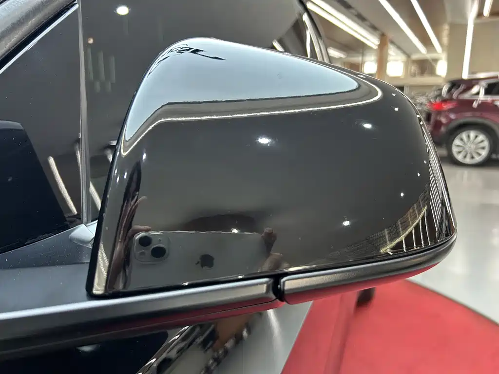 Tesla Model Y — миниатюра 31