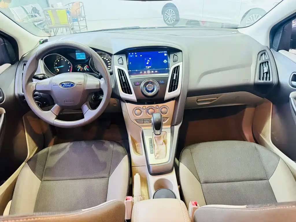 Ford Focus — миниатюра 10