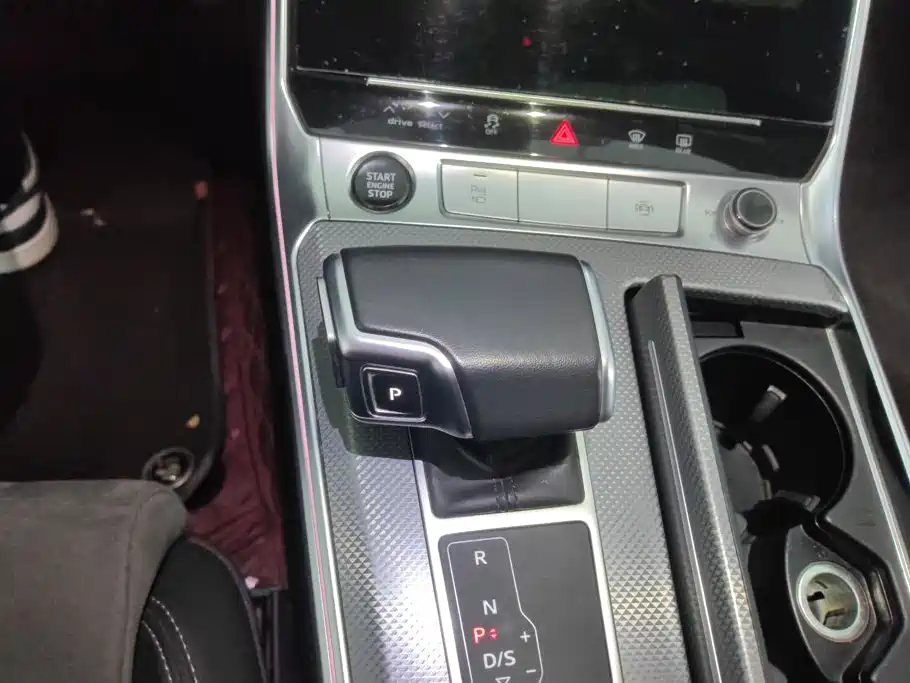 Audi A6L — миниатюра 16
