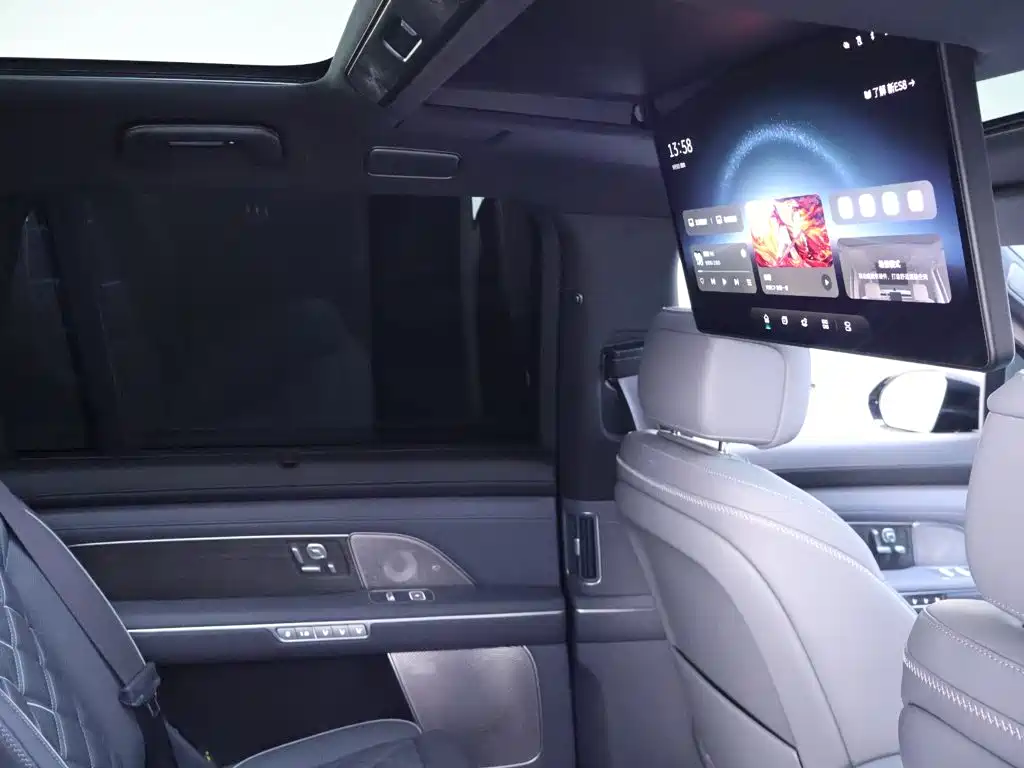 NIO ES8 — миниатюра 25