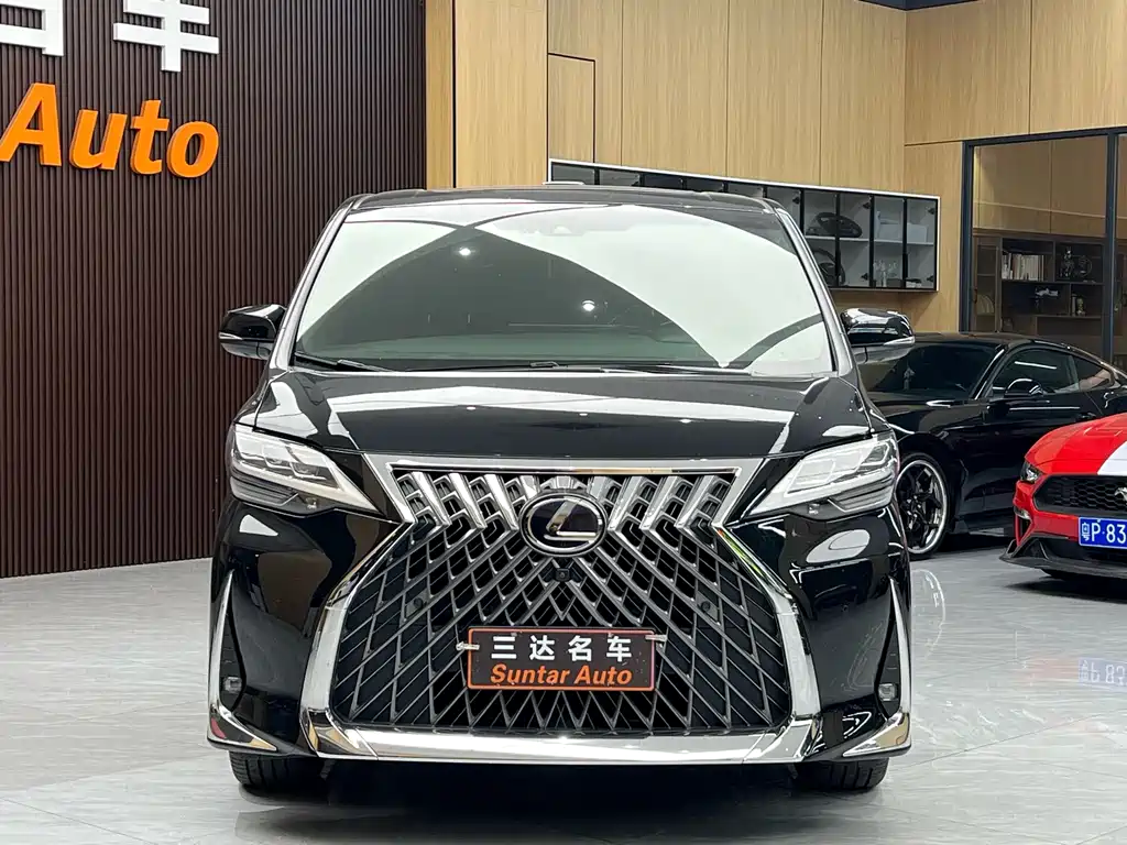Lexus LM — фотографии объявления, Фото 3