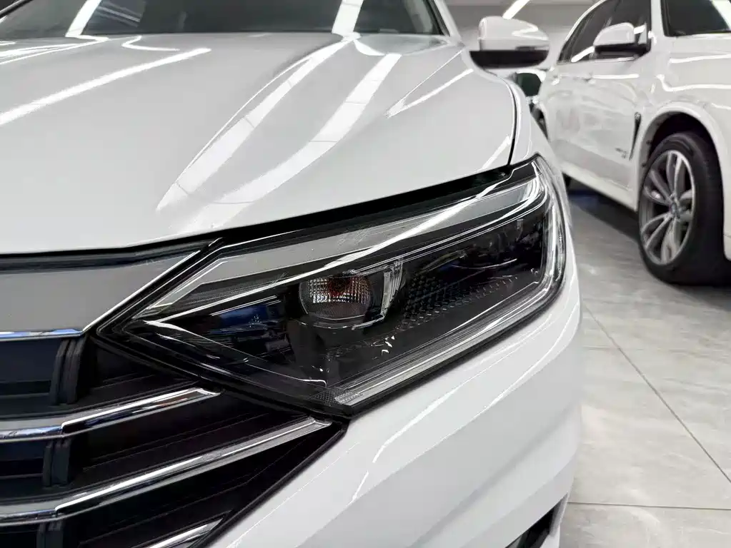 Volkswagen Sagitar — миниатюра 22