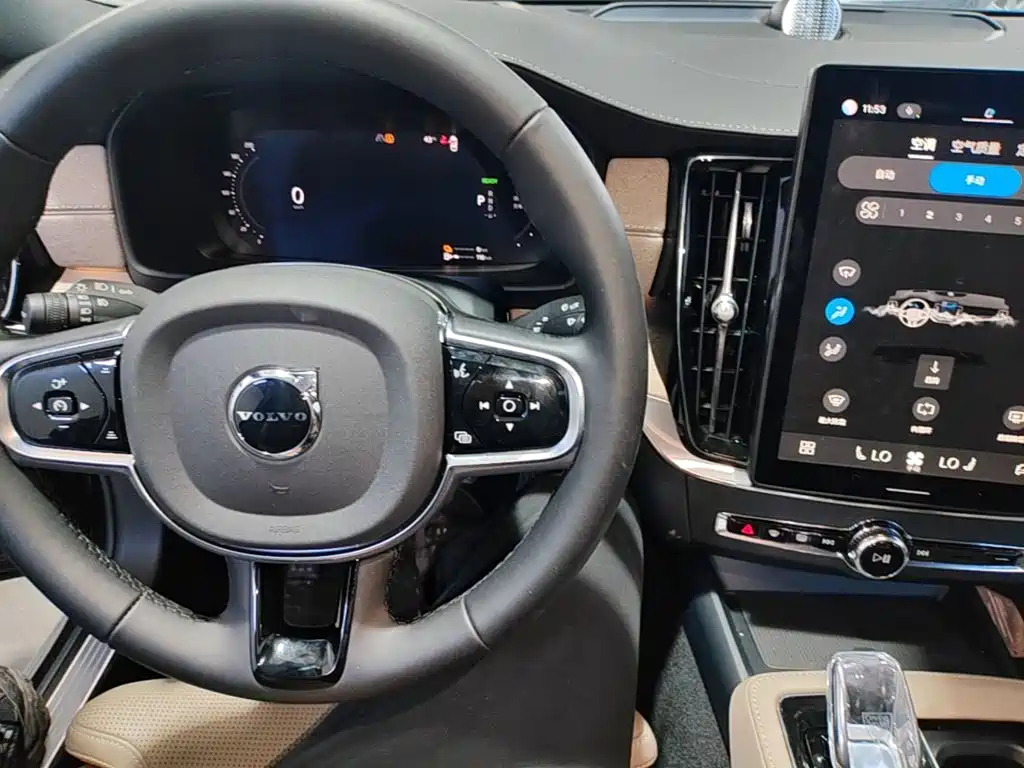 Volvo S90 PHEV — миниатюра 6