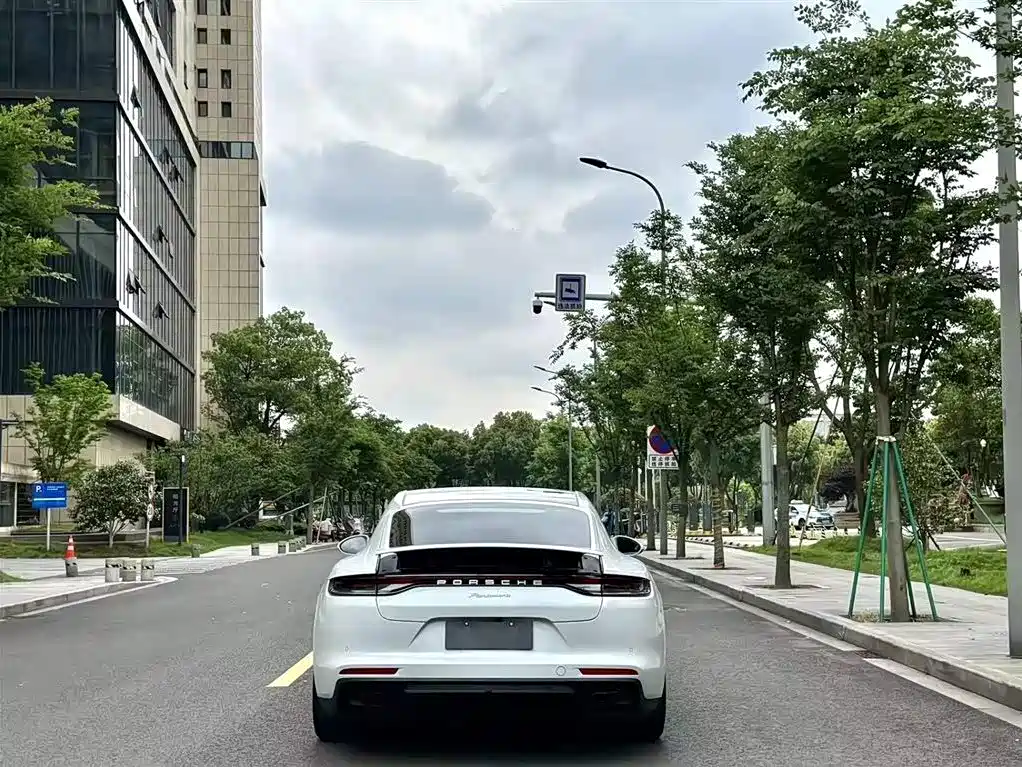 Porsche Panamera — миниатюра 14
