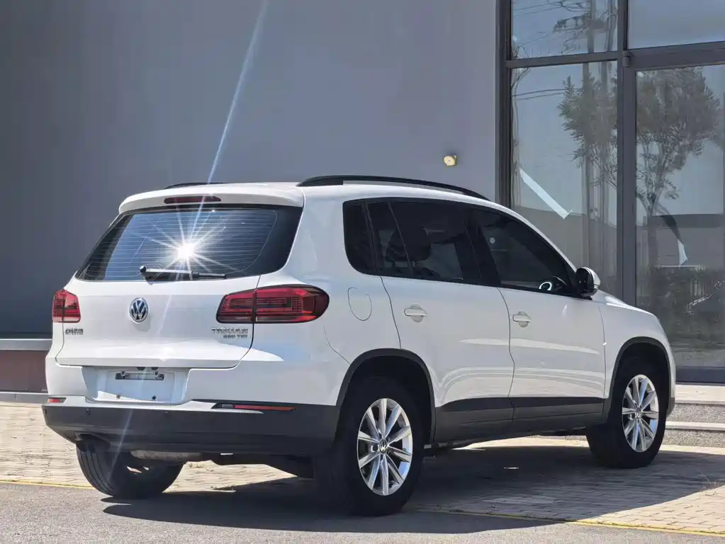 Volkswagen Tiguan — миниатюра 7