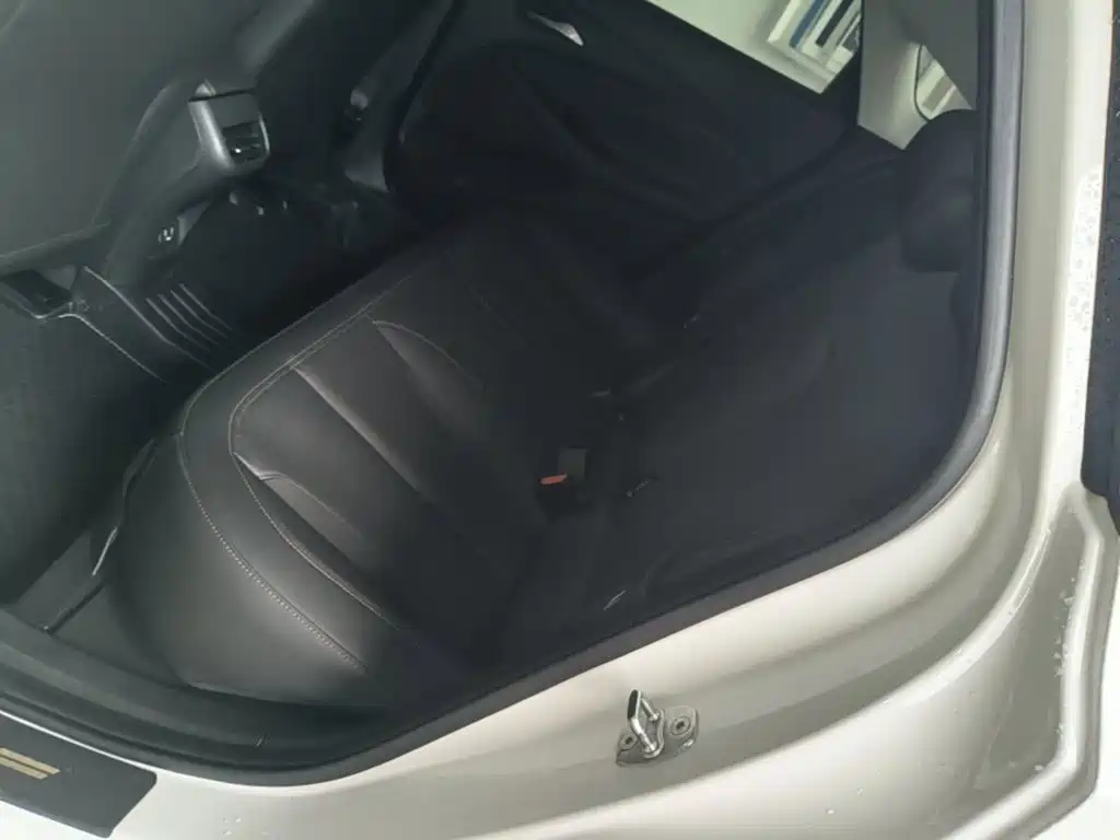 Buick Verano — миниатюра 17