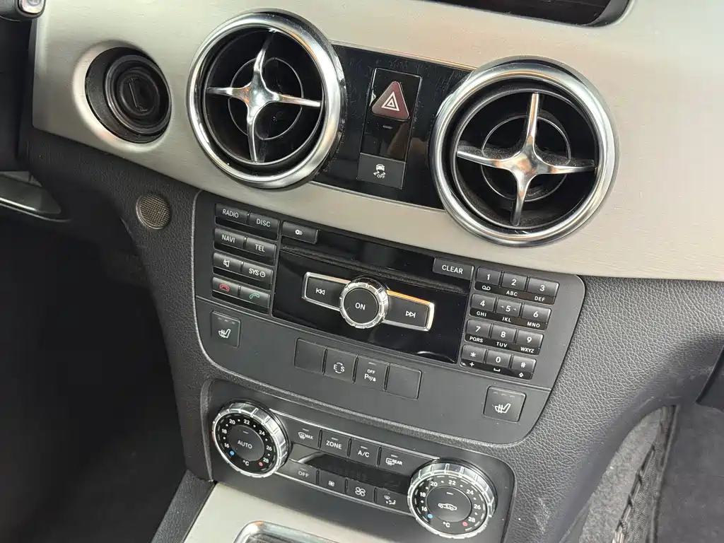 Mercedes-Benz GLK-Class — миниатюра 12