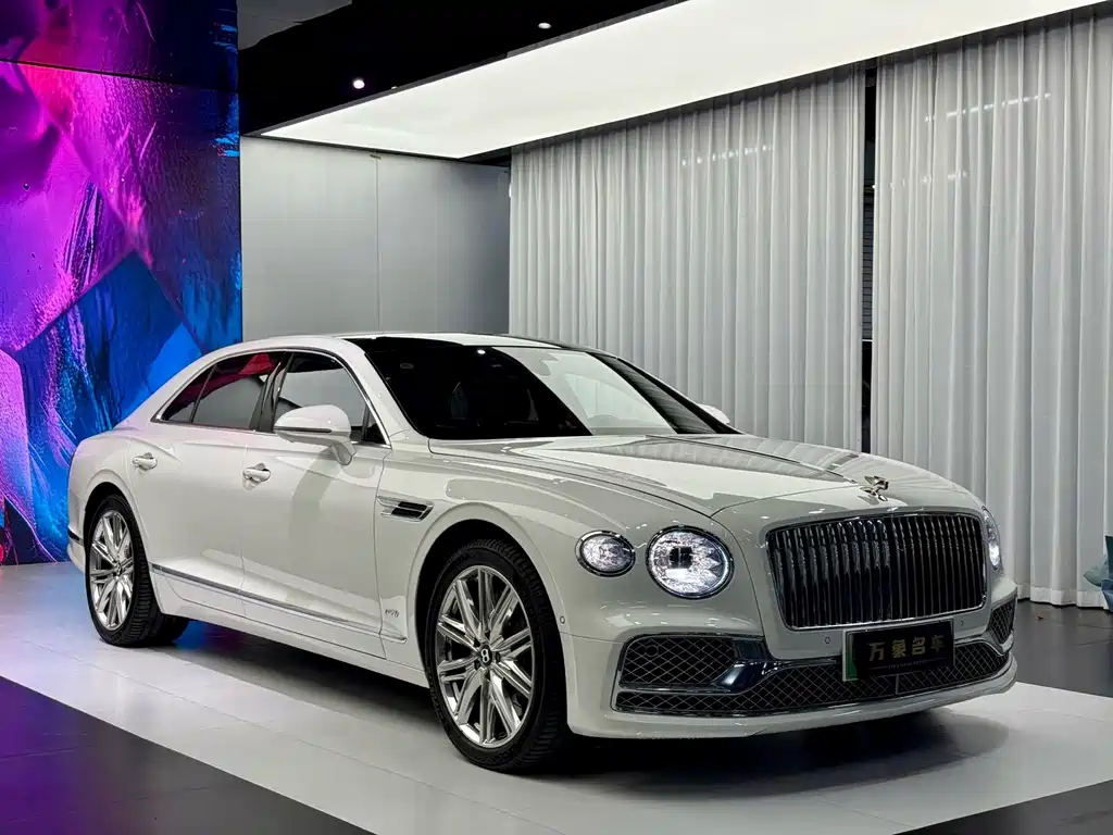 Bentley Flying Spur PHEV — миниатюра 3