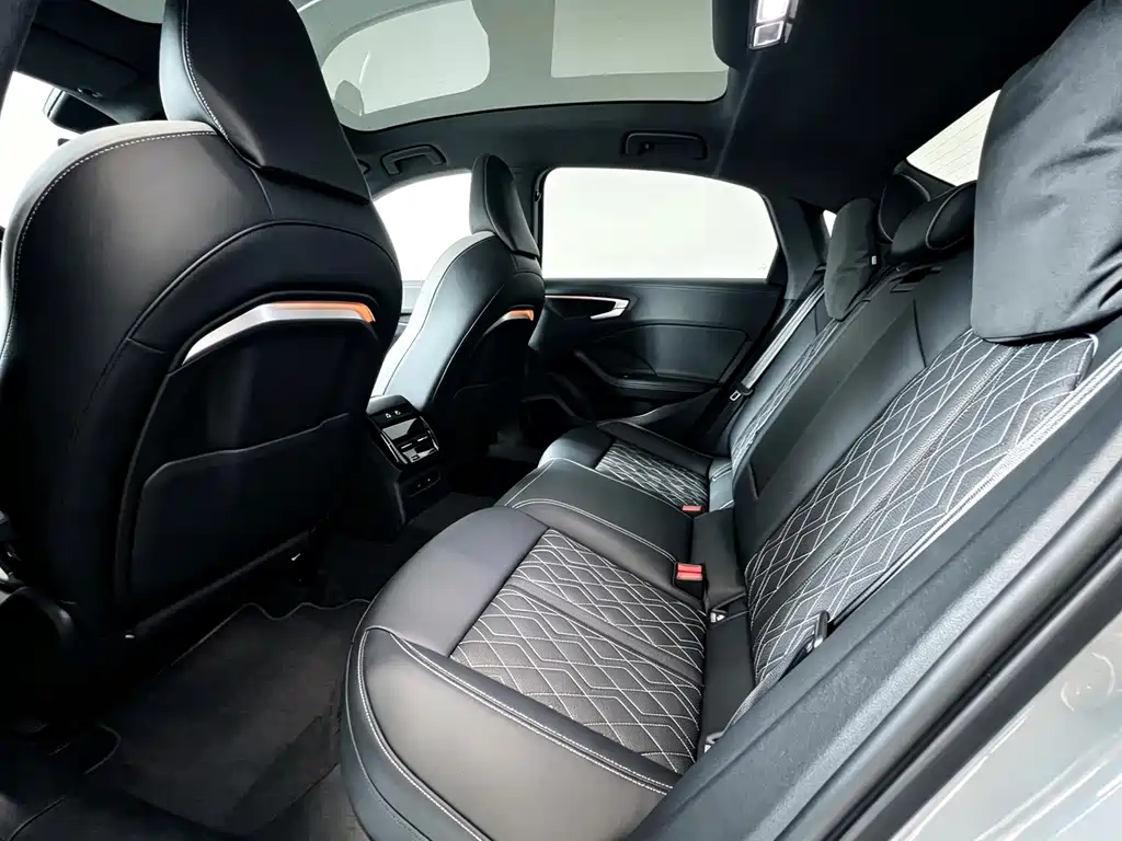 Audi Audi A5L — миниатюра 23