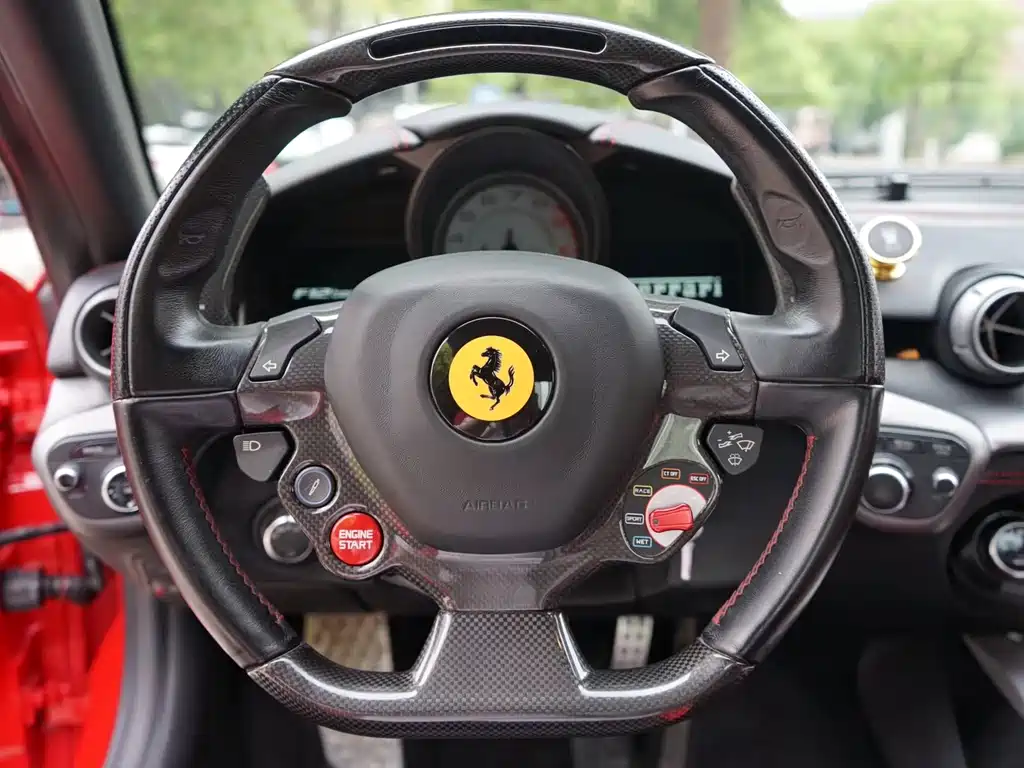Ferrari F12berlinetta — миниатюра 5