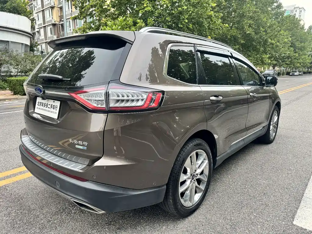 Ford Edge — миниатюра 5