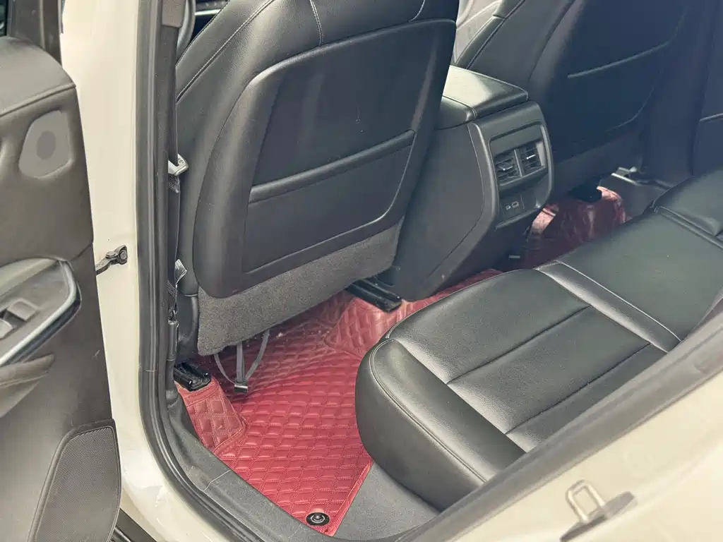 Cadillac XT4 — миниатюра 10