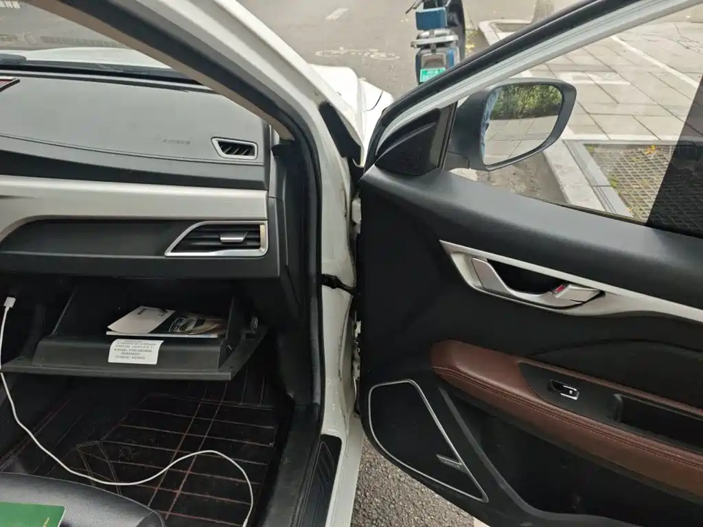 Geely Vision — миниатюра 20