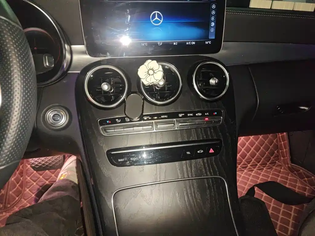 Mercedes-Benz C-Class — миниатюра 14