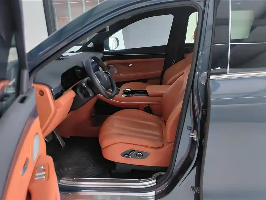 Aito M7 2024 1.5T Smart Drive Ultra 5 мест