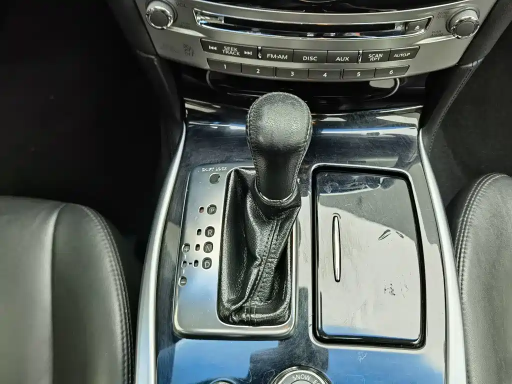 Infiniti Q70 — миниатюра 13