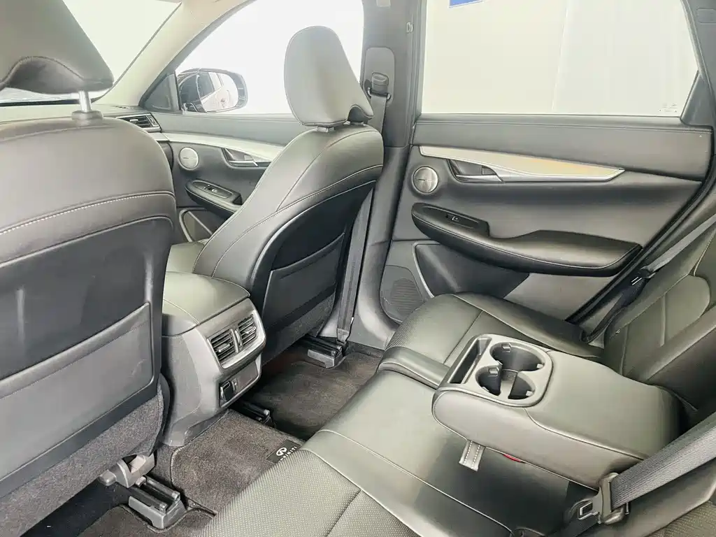 Infiniti QX50 — миниатюра 9