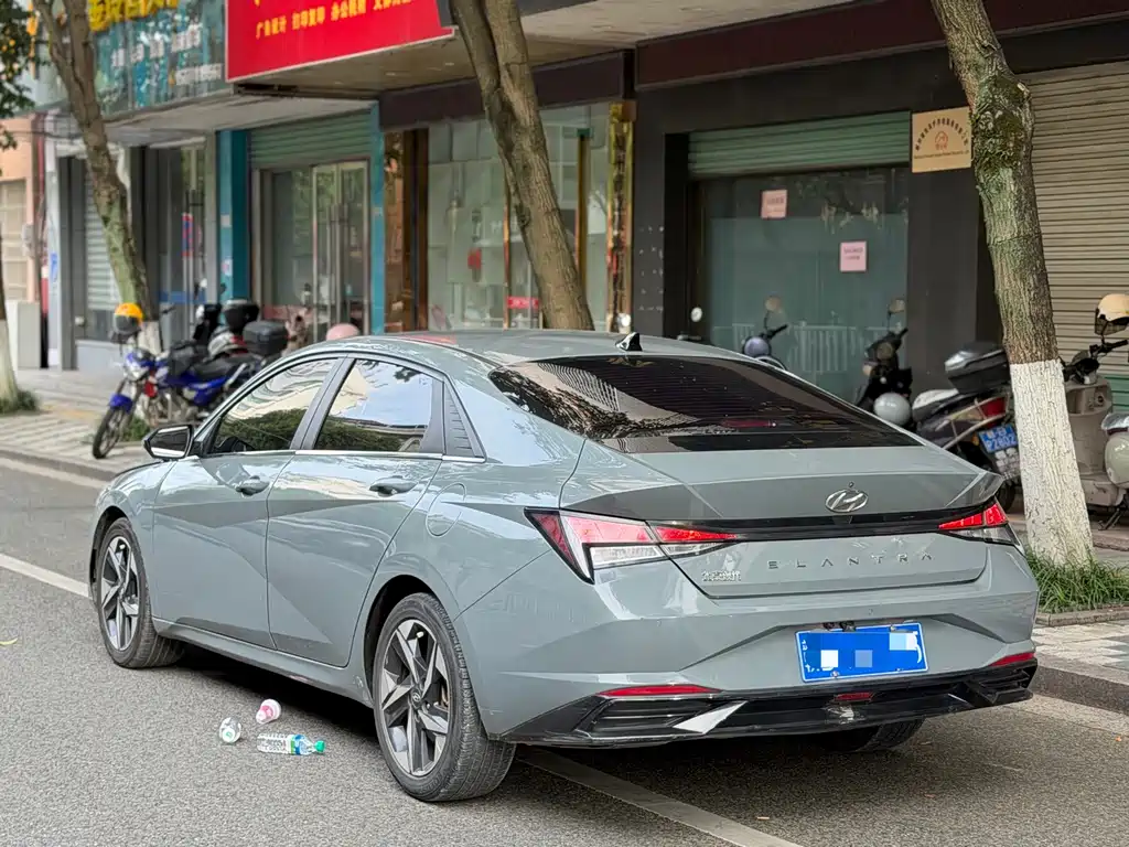 Hyundai Elantra — миниатюра 9