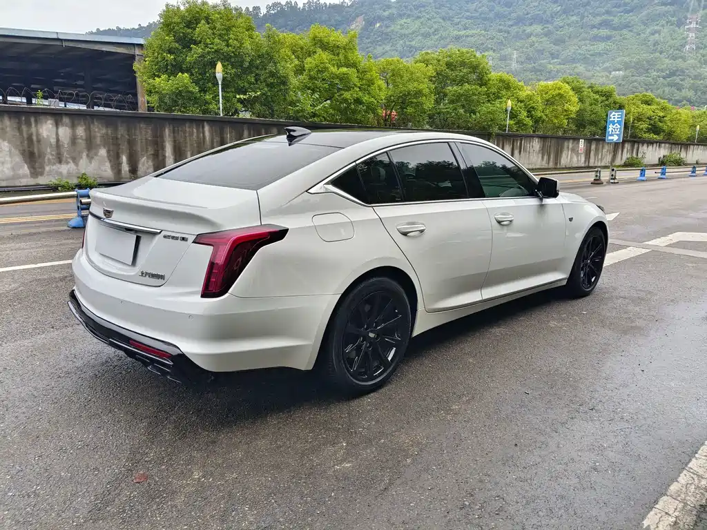 Cadillac CT5 2020 28T Fashion