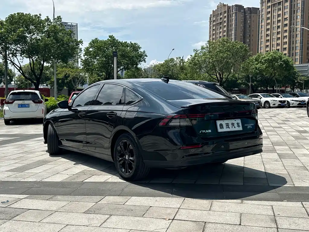 Honda Accord — миниатюра 6
