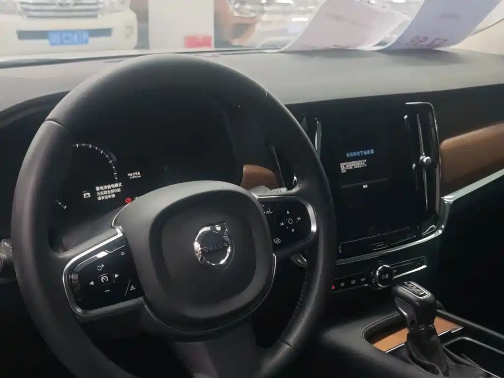 Volvo S90 — миниатюра 17