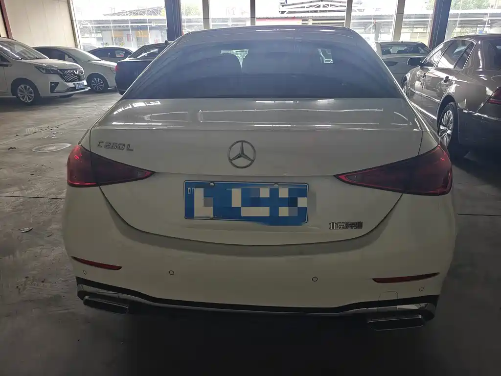 Mercedes-Benz C-Class — миниатюра 6