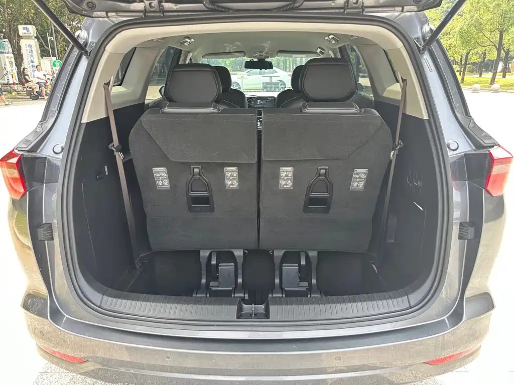 Wuling Victory — миниатюра 16