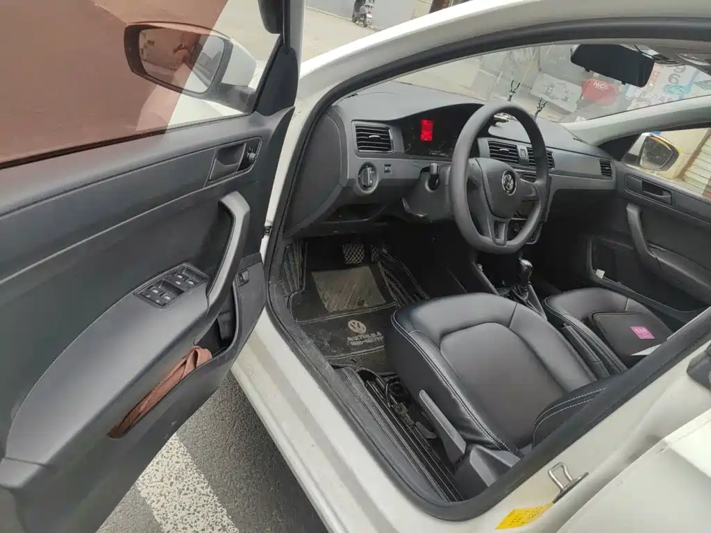 Volkswagen Santana — миниатюра 13