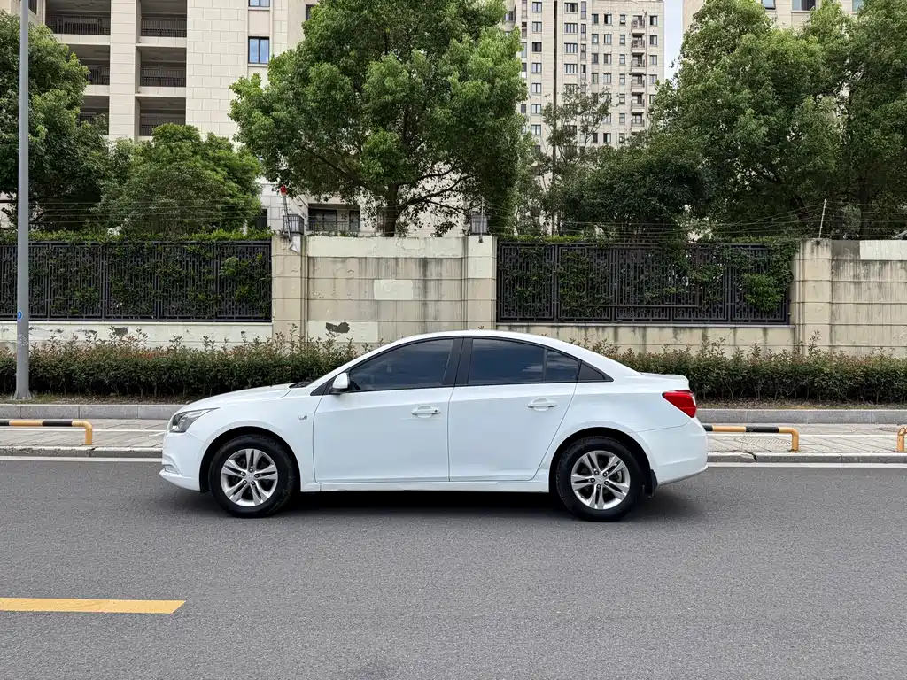 Chevrolet Cruze — миниатюра 4