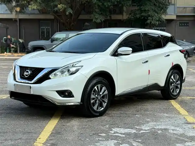 NISSAN LOULAN