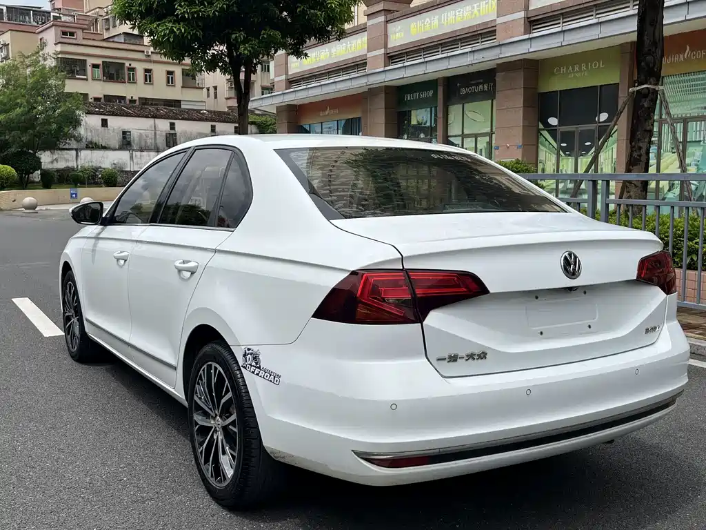 Volkswagen Bora — миниатюра 6
