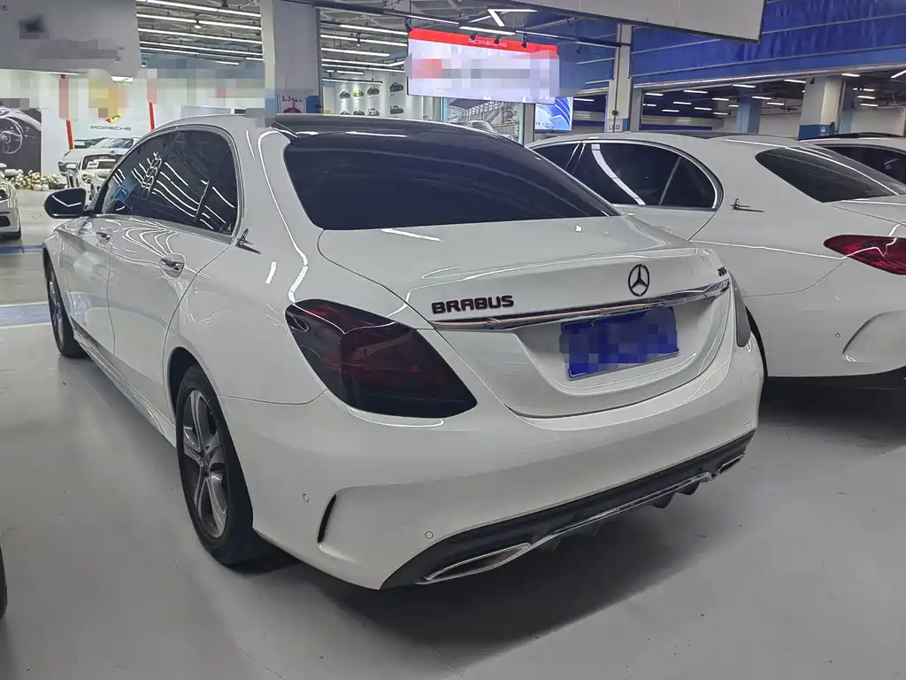 Mercedes-Benz C-Class — миниатюра 10
