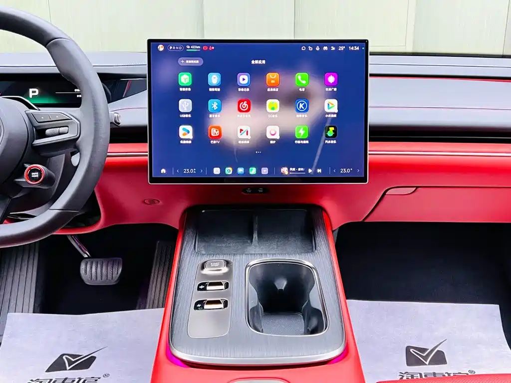 Xiaomi SU7 — миниатюра 12