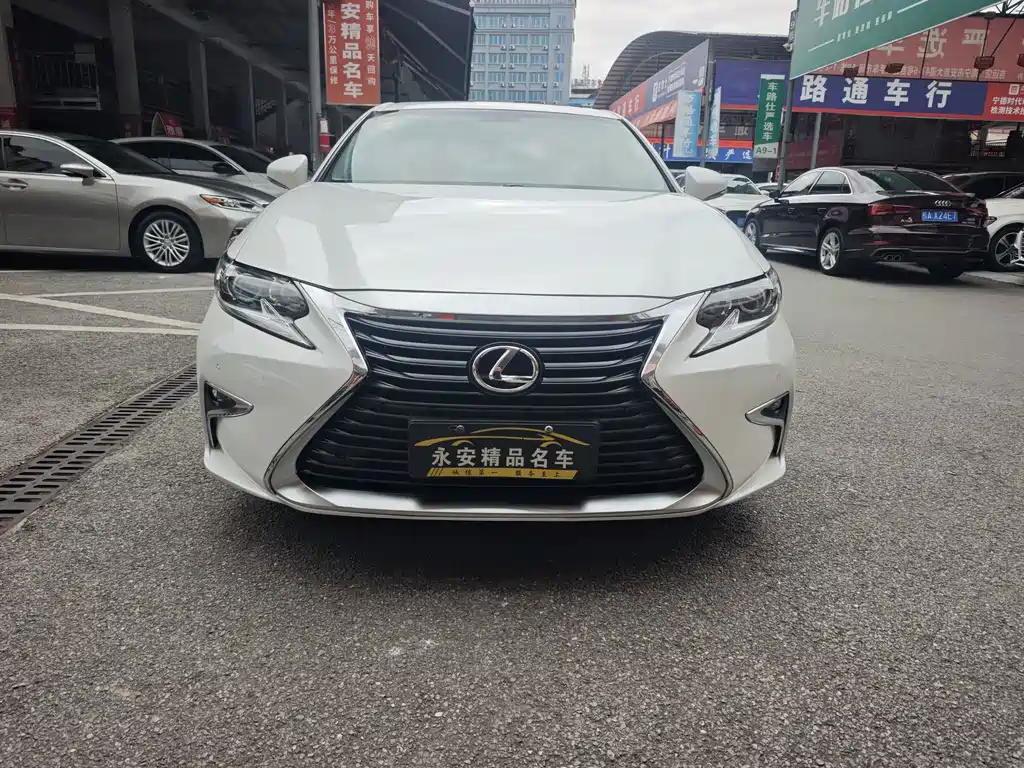 Lexus ES — миниатюра 2