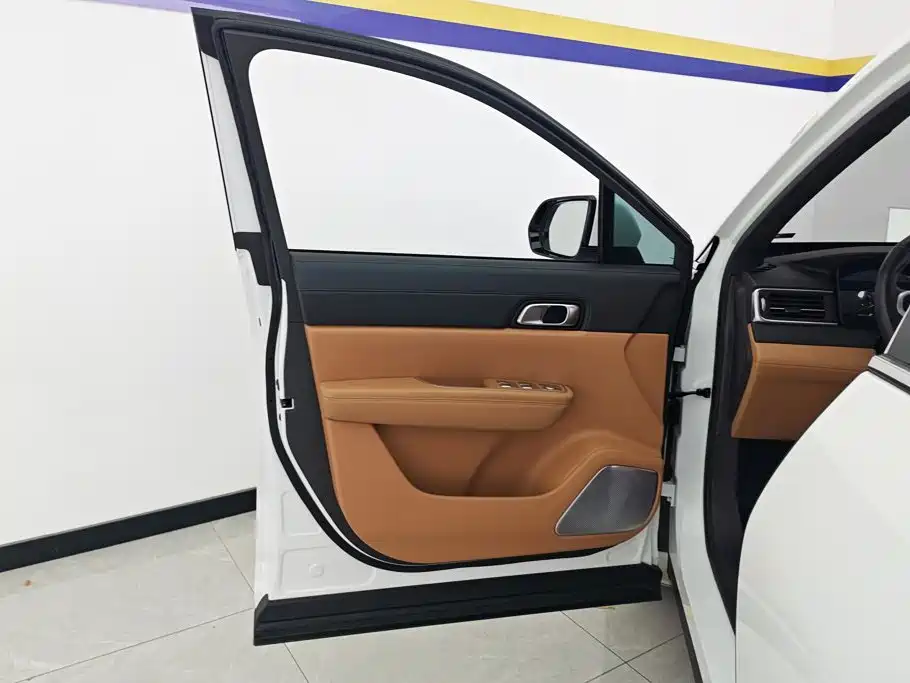 Li Auto Li ONE — миниатюра 7