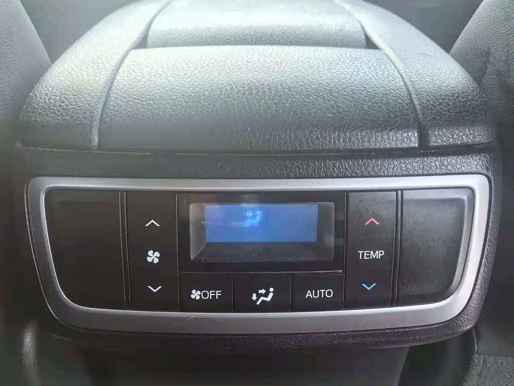 Toyota Highlander — миниатюра 21