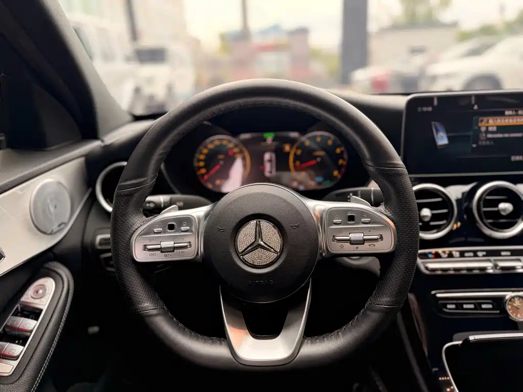 Mercedes-Benz C-Class — миниатюра 15