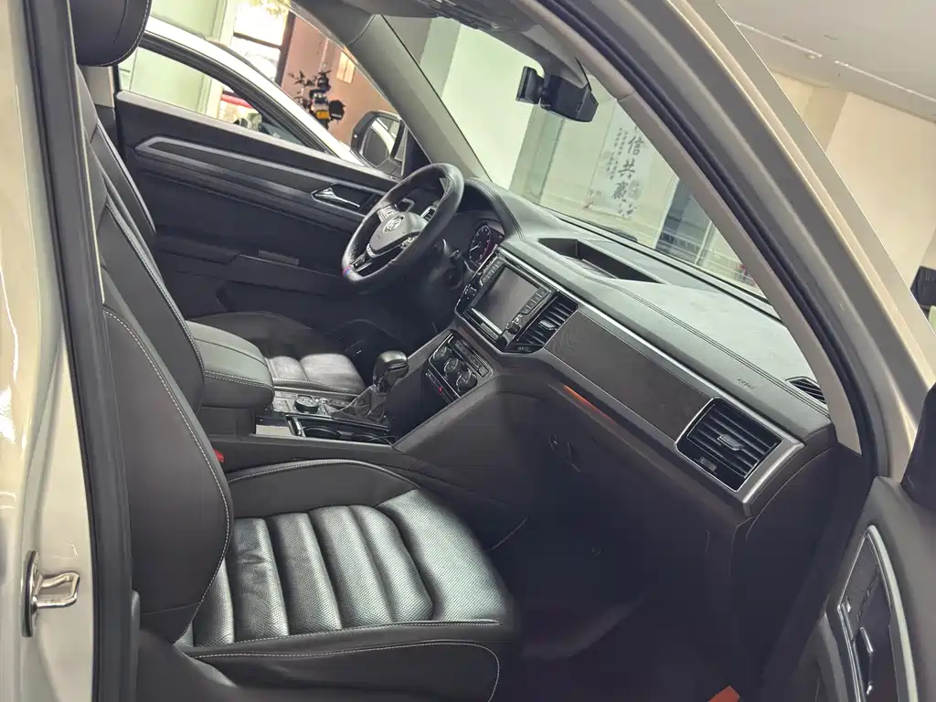 Volkswagen Teramont — миниатюра 9
