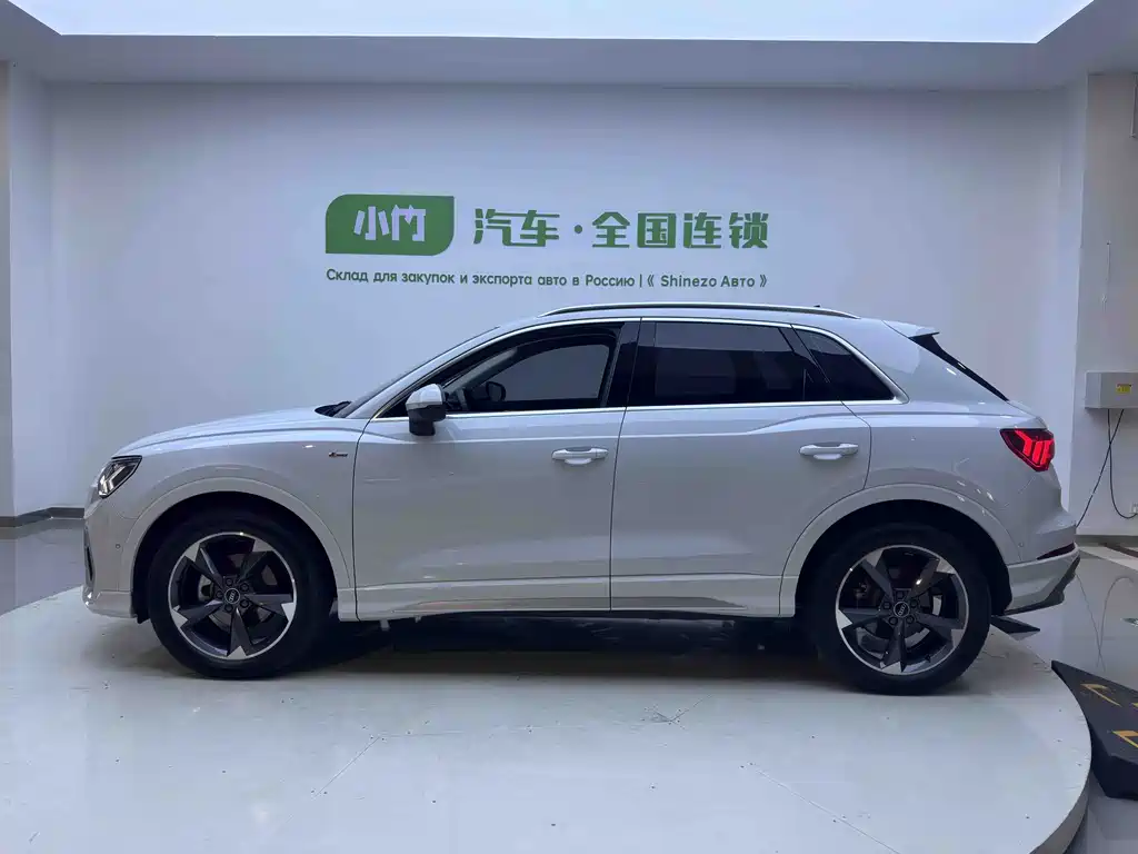 Audi Q3 2023 35 TFSI Fashion (1.4T)