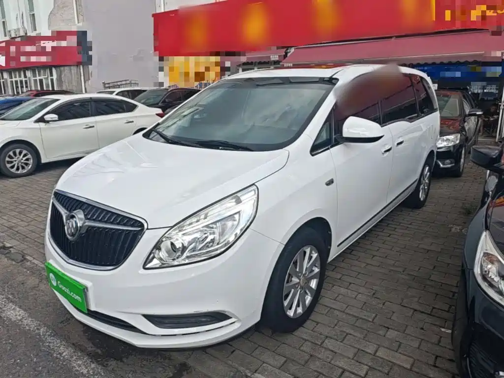 Buick GL8 — миниатюра 2