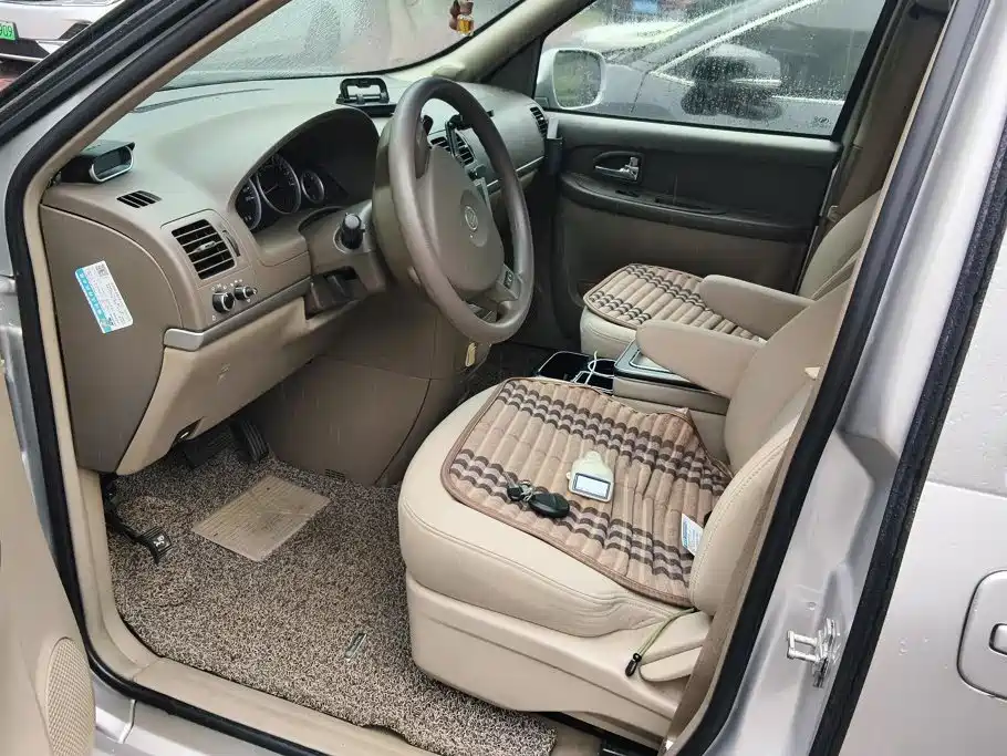 Buick GL8 — миниатюра 9