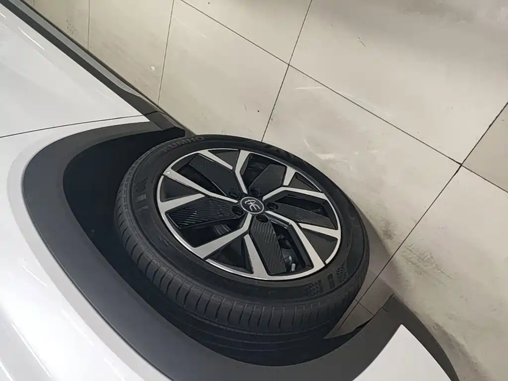 BYD L DM-i — миниатюра 23