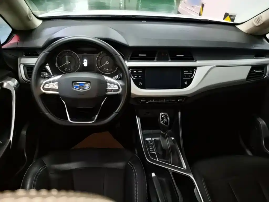 Geely Vision X3 — миниатюра 10