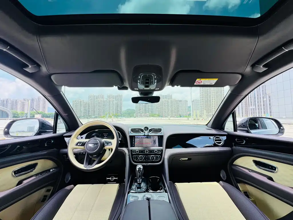 Bentley Bentayga 2023 4.0T V8
