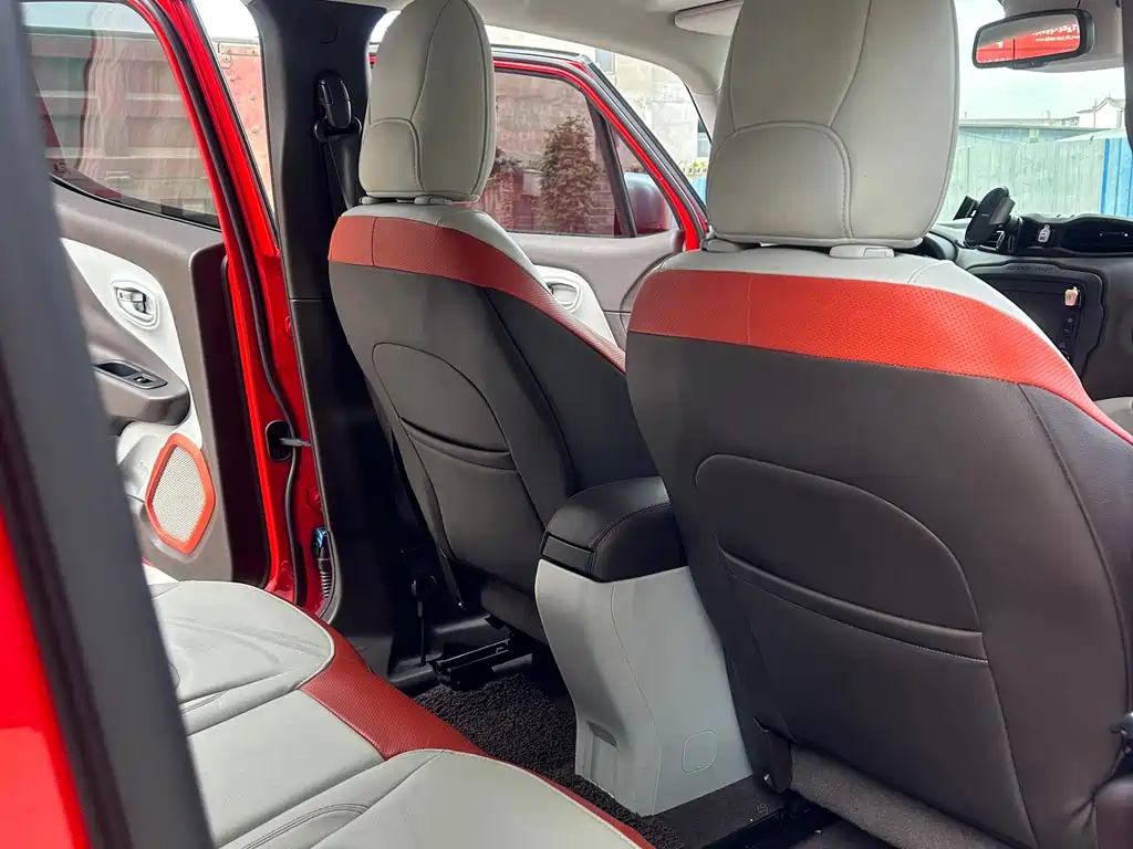 Jeep Renegade — миниатюра 11
