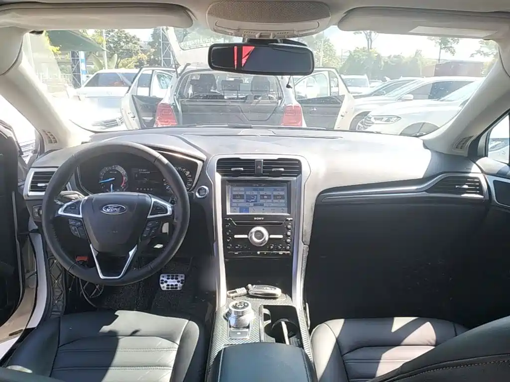 Ford Mondeo — миниатюра 10