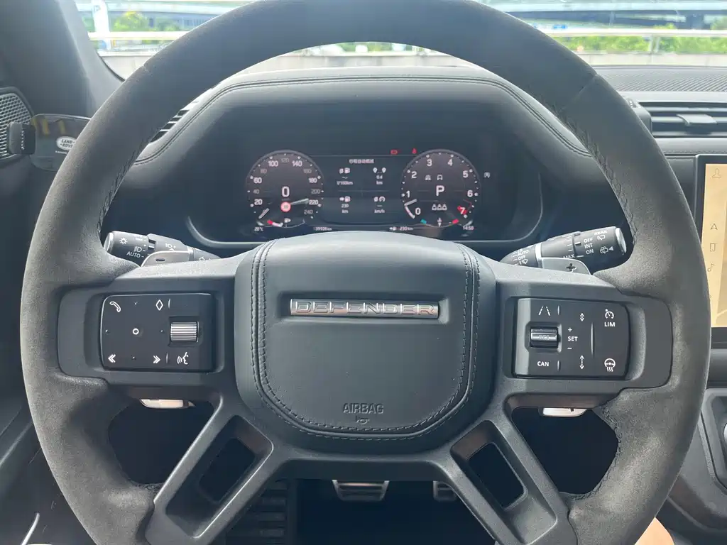 Land Rover Defender — миниатюра 15